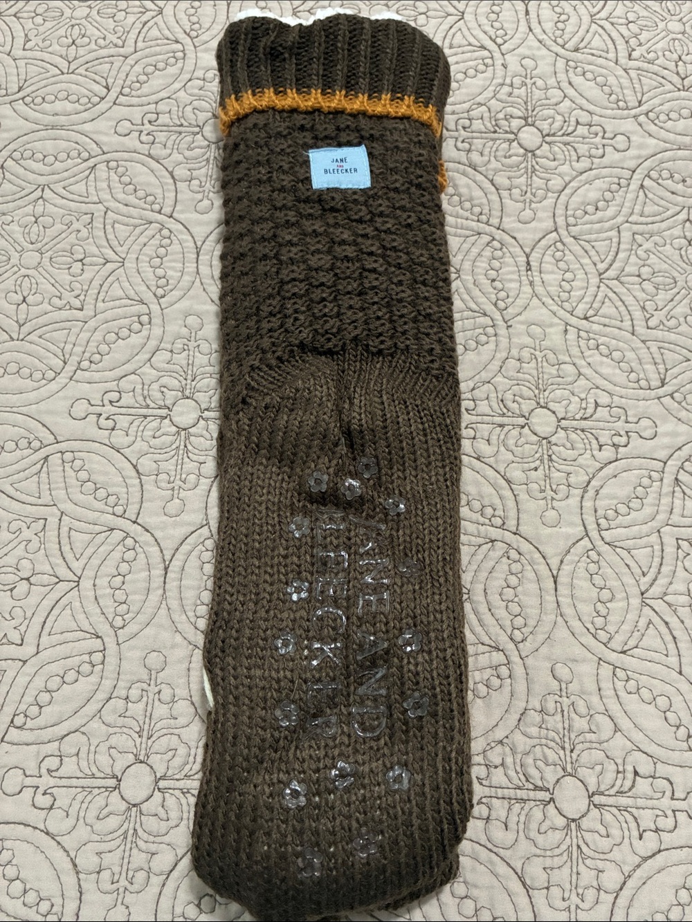 JANE AND BLEECKER NWT Ladies’ Brown & Cream Colored Bear Slipper Socks One Size. - Picture 5 of 10